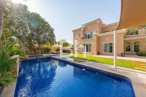 Villa in Arabian Ranches, Dubai 4 bedrooms, 354 sq.m. № 57196 - photo 1