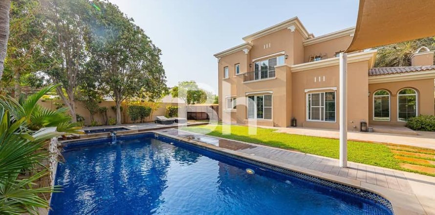 Villa in Arabian Ranches, Dubai 4 bedrooms, 354 sq.m. № 57196