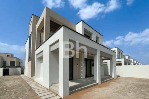 Villa in Arabian Ranches 3, Dubai 4 bedrooms, 611 sq.m. № 57216 - photo 4