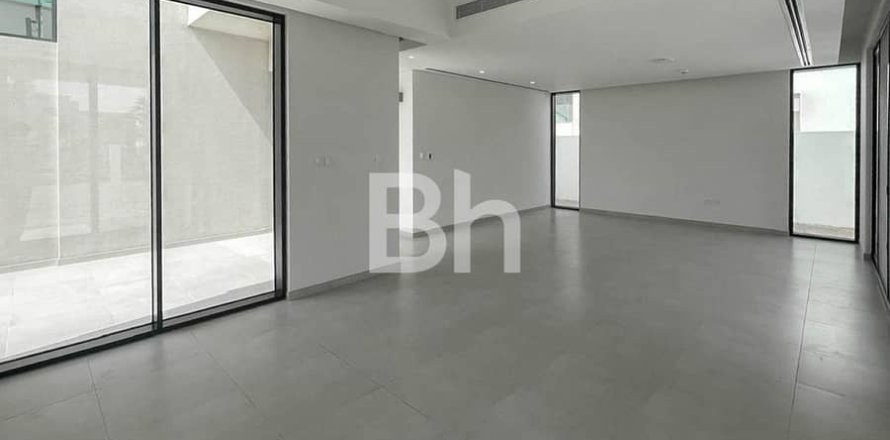 Villa in Arabian Ranches 3, Dubai 4 bedrooms, 611 sq.m. № 57216