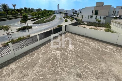 Villa in Arabian Ranches 3, Dubai 4 bedrooms, 611 sq.m. № 57216 - photo 15