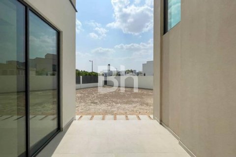 Villa in Arabian Ranches 3, Dubai 4 bedrooms, 611 sq.m. № 57216 - photo 11