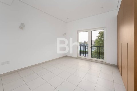 Villa à The Villa, Dubai, 5 chambres, 552 m², № 57218 - photo 1