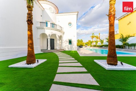 Villa en Dubai, 5 dormitorios, 801.7 m², № 90529 - foto 2