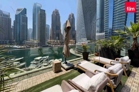 Apartment in Dubai Marina, Dubai 4 bedrooms, 368.1 sq.m. № 23159 - photo 1