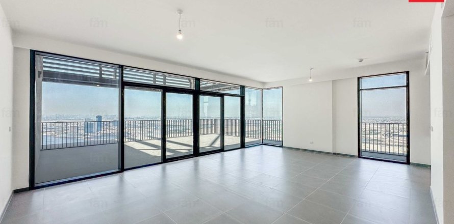 Penthouse in Dubai 3 bedrooms, 211.7 sq.m. № 23163