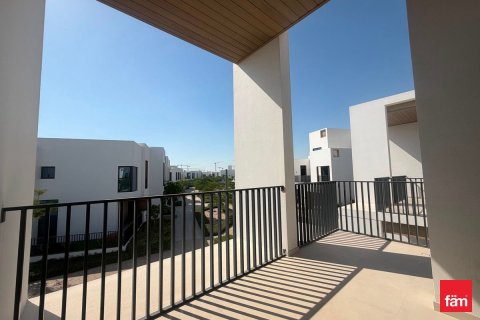 Villa in Dubai 3 bedrooms, 118 sq.m. № 110741 - photo 5