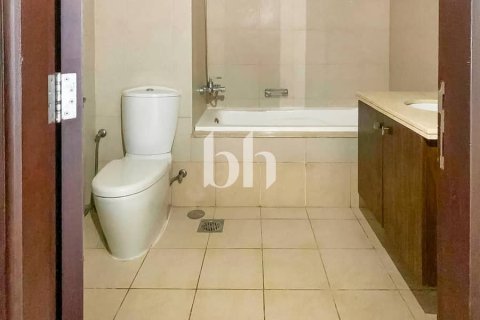 Apartment in Business Bay, Dubai 2 bedrooms, 136 sq.m. № 56350 - photo 12