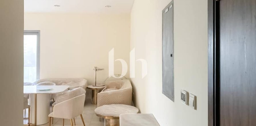 Apartment in Business Bay, Dubai 2 bedrooms, 136 sq.m. № 56350