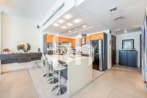 Купить квартиру в Даунтаун Дубай (Даунтаун Бурдж Дубай), Дубай: 2 спальни, 135м², № 56369 - фото 3