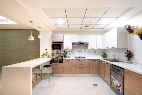 Villa à District 12, Jumeirah Village Circle, Dubai, 4 chambres, 213.12 m², № 138544 - photo 10
