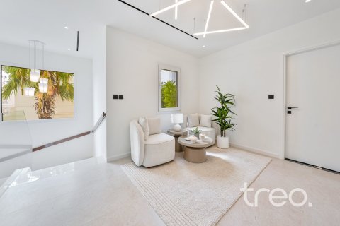 Villa in Meadows, Dubai 4 bedrooms, 390.19 sq.m. № 134696 - photo 9