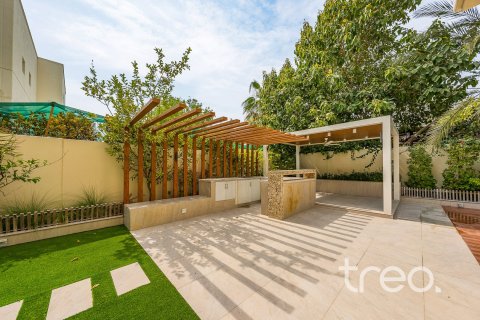 Villa in Meadows, Dubai 4 bedrooms, 390.19 sq.m. № 134696