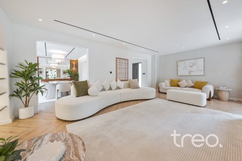 Villa in Meadows, Dubai 4 bedrooms, 390.19 sq.m. № 134696 - photo 19