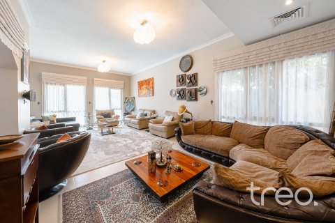 Villa à Meadows, Dubai, 4 chambres, 371.61 m², № 134693 - photo 9