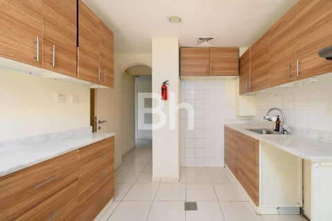 Villa in The Springs, Dubai 2 bedrooms, 246 sq.m. № 57942 - photo 11