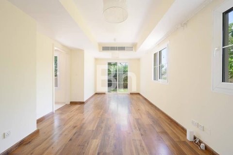 Villa in The Springs, Dubai 2 bedrooms, 246 sq.m. № 57942 - photo 14