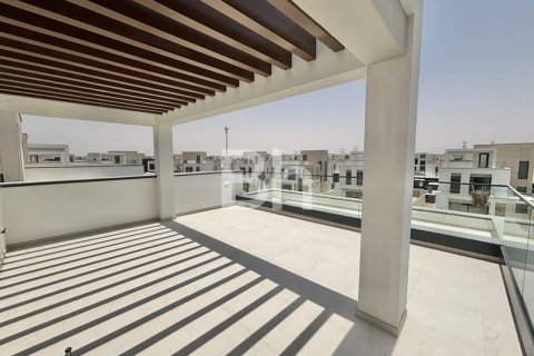Villa in Arabian Ranches 3, Dubai 4 bedrooms, 492 sq.m. № 57966 - photo 11