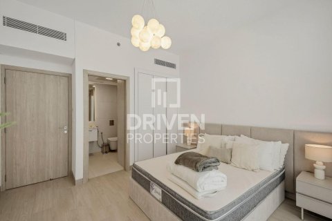 Apartamento en Jumeirah Village Circle, Dubai, 3 dormitorios, 121.8 m², № 129201 - foto 9