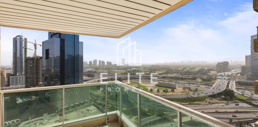 Квартира в Дубае, 3 спальни, 218м², № 69843