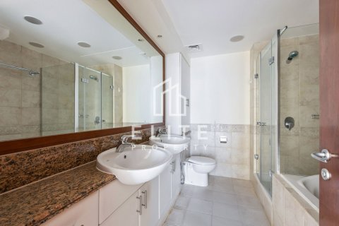 Купить квартиру в Дубае: 3 спальни, 218м², № 69843 - фото 27