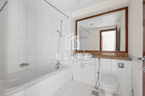 Купить квартиру в Дубае: 3 спальни, 218м², № 69843 - фото 24