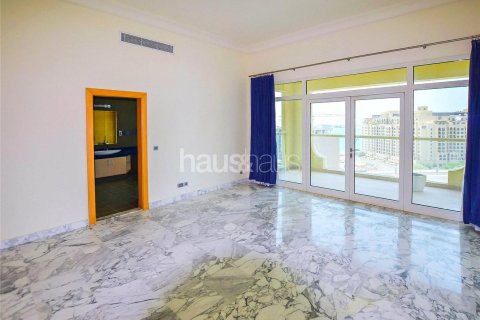 Penthouse in Shoreline Apartments, Palm Jumeirah, Dubai 4 bedrooms, 488 sq.m. № 44961 - photo 7