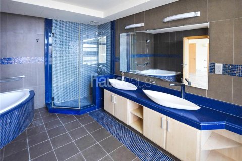 Penthouse in Shoreline Apartments, Palm Jumeirah, Dubai 4 bedrooms, 488 sq.m. № 44961 - photo 9