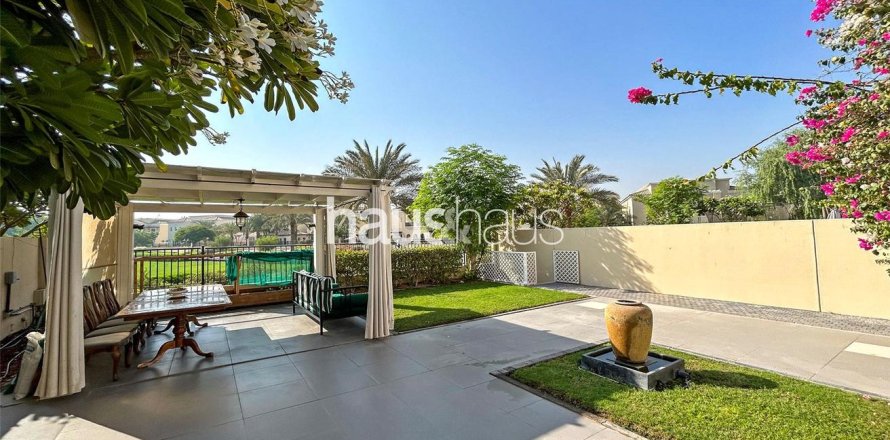 Вилла в Арабиан Ранчес, Дубай, 3 спальни, 259м², № 44945