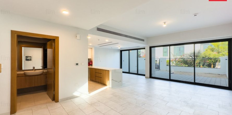 Townhouse in Dubai 3 bedrooms, 161 sq.m. № 93557