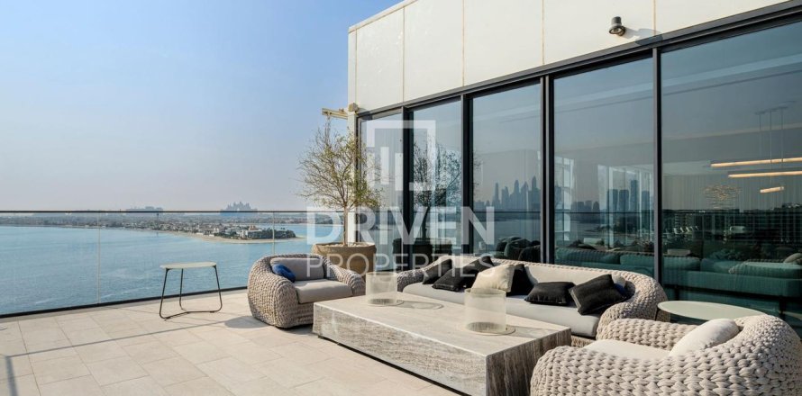 Apartment in The Crescent, Palm Jumeirah, Dubai 4 bedrooms, 1195.57 sq.m. № 136183