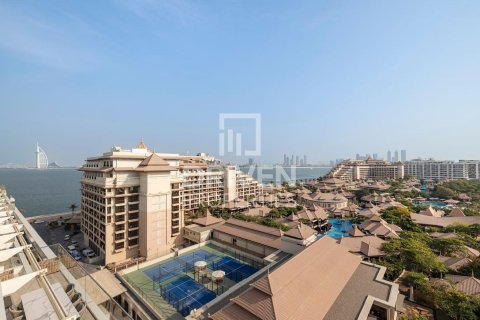 Apartment in The Crescent, Palm Jumeirah, Dubai 4 bedrooms, 1195.57 sq.m. № 136183 - photo 16