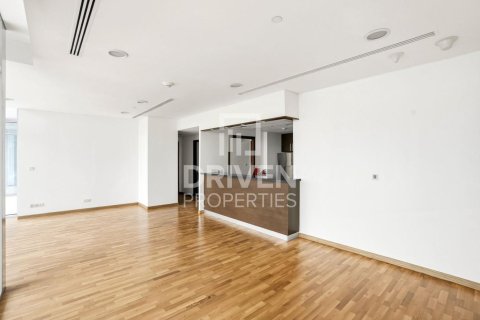 Apartment in DIFC, Dubai 3 bedrooms, 188.04 sq.m. № 136177 - photo 4
