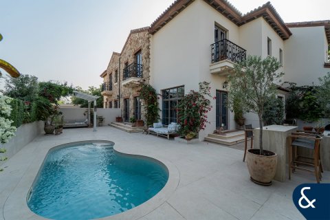 Вилла в Джумейра Гольф Эстейтс, Дубай, 4 спальни, 347м², № 91194