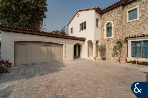 Купить виллу в Джумейра Гольф Эстейтс, Дубай: 4 спальни, 347м², № 91194 - фото 2