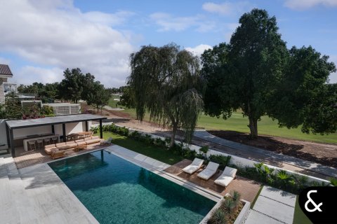 Villa in Jumeirah Golf Estates, Dubai 5 bedrooms, 1200 sq.m. № 91184 - photo 5