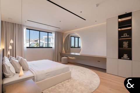 Villa in Jumeirah Golf Estates, Dubai 5 bedrooms, 1200 sq.m. № 91184 - photo 16