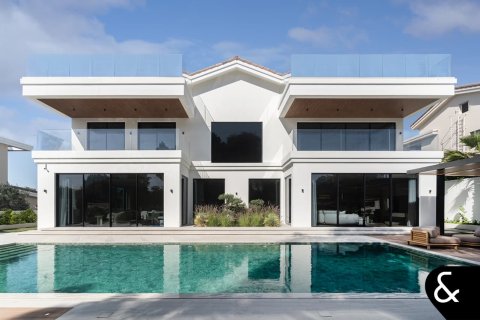 Villa in Jumeirah Golf Estates, Dubai 5 bedrooms, 1200 sq.m. № 91184