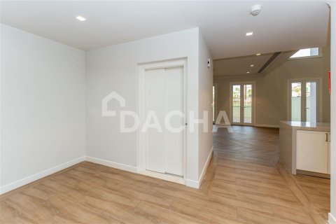 Adosado en Jumeirah, Dubai, 3 dormitorios, 344.4 m², № 6985 - foto 22