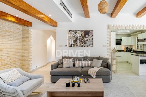 Apartamento en Old Town, Dubai, 2 dormitorios, 210 m², № 20224 - foto 4
