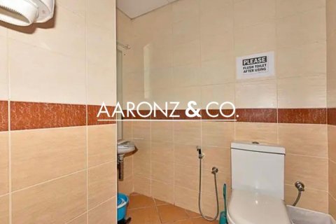 Oficina en Jumeirah Lake Towers, Dubai, 179 m², № 84941 - foto 10