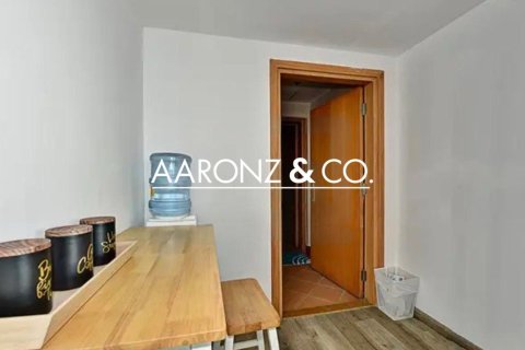 Oficina en Jumeirah Lake Towers, Dubai, 179 m², № 84941 - foto 7