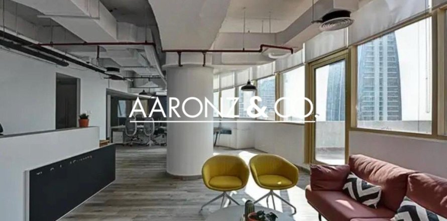 Oficina en Jumeirah Lake Towers, Dubai, 179 m², № 84941