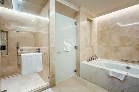 Penthouse in Downtown Dubai (Downtown Burj Dubai), Dubai 4 bedrooms, 379 sq.m. № 108004 - photo 7
