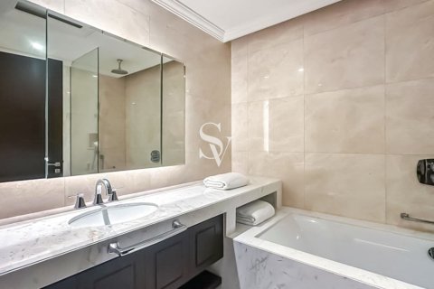 Penthouse in Downtown Dubai (Downtown Burj Dubai), Dubai 4 bedrooms, 379 sq.m. № 108004 - photo 10