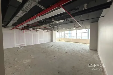 Office in Jumeirah Lake Towers, Dubai 117 sq.m. № 71320 - photo 1