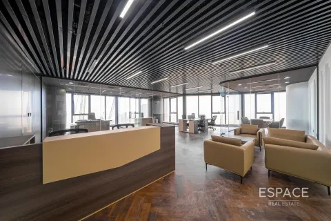 Снять в аренду офис в The Citadel Tower, Бизнес-Бэй, Дубай: 82м², № 71306 - фото 1