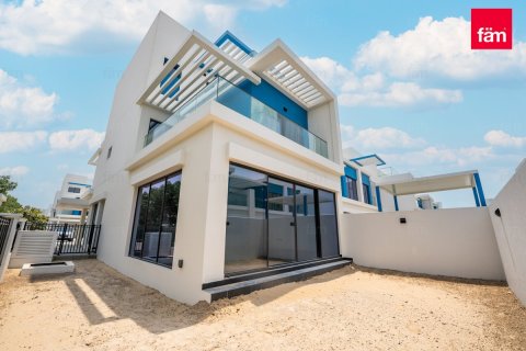 Villa à Dubai, 5 chambres, 219.6 m², № 47751 - photo 2