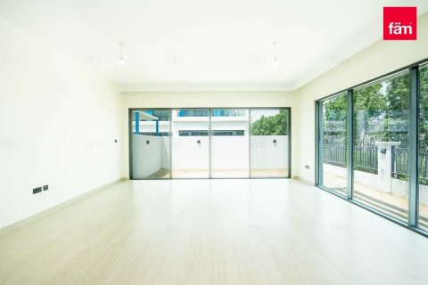 Villa à Dubai, 5 chambres, 219.6 m², № 47751 - photo 4