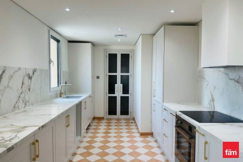 Apartment in Dubai 2 bedrooms, 171.3 sq.m. № 47824 - photo 1